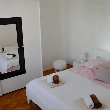 Apartman Sunset Sutomiscica