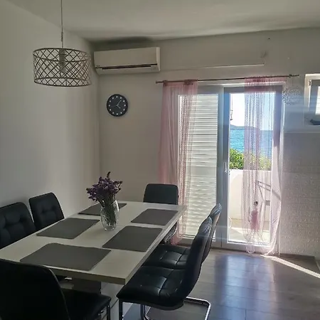Apartman Sunset Apartment Sutomiscica